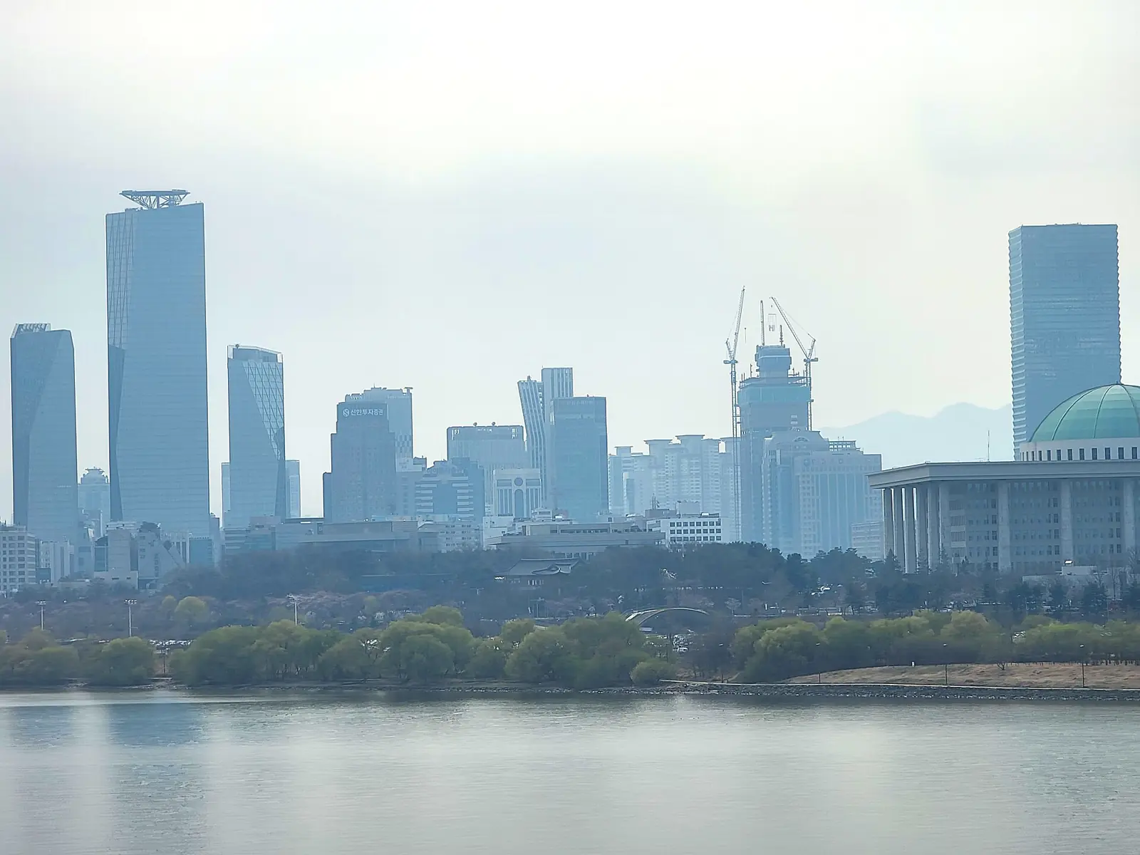 Yeouido Hangang Park and Seoul's riverfront skyline