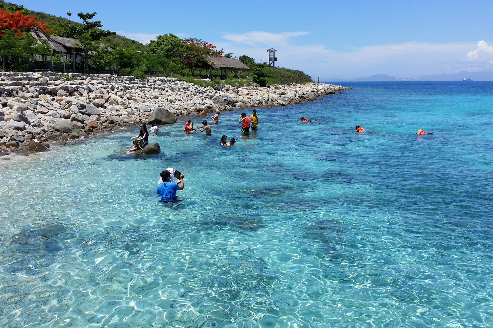 ニャチャン湾のホンムン島